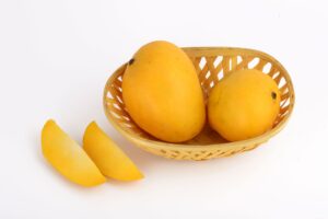 Fresh Devgad Alphonso mangoes